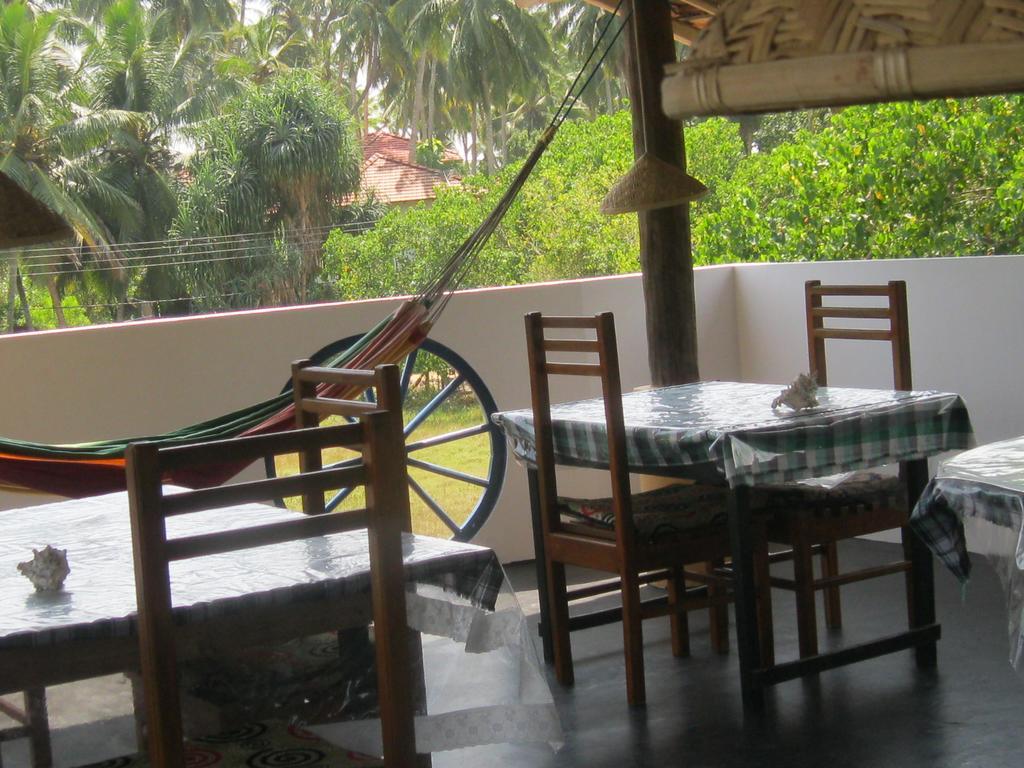 Sunshine Cafe Daire Tangalle Dış mekan fotoğraf